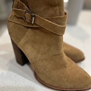 Chinese Laundry suede boots size 7 1/2